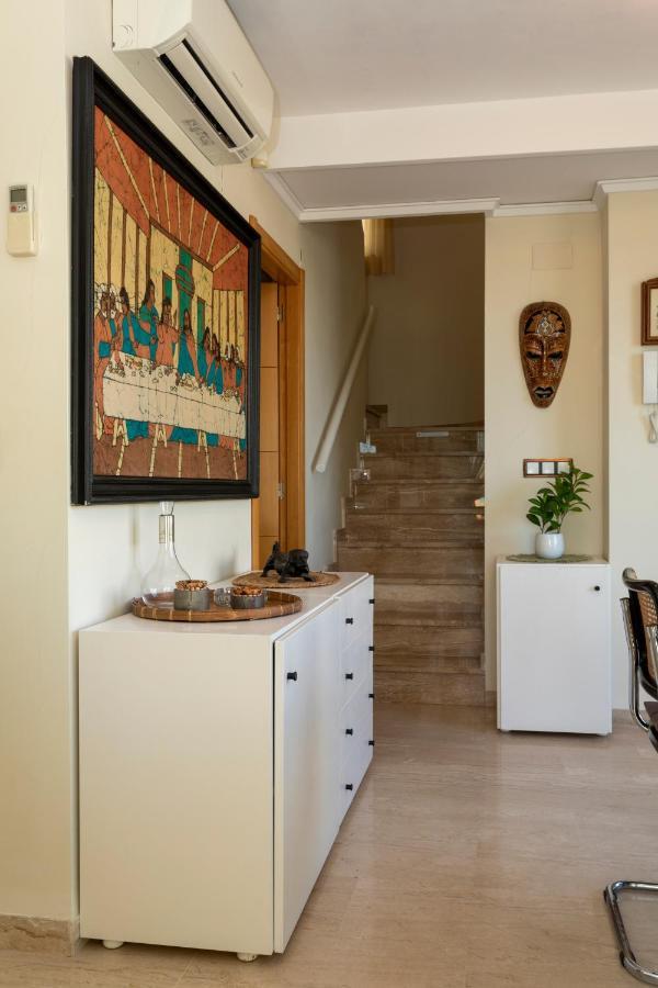 Appartement Caleta, Atico, 3 Frente Al Mar, By Bookindenia