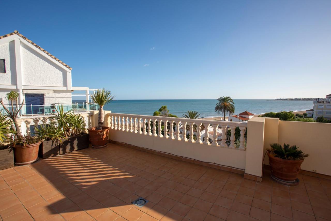 Caleta, Atico, 3 Frente Al Mar, By Bookindenia Appartement